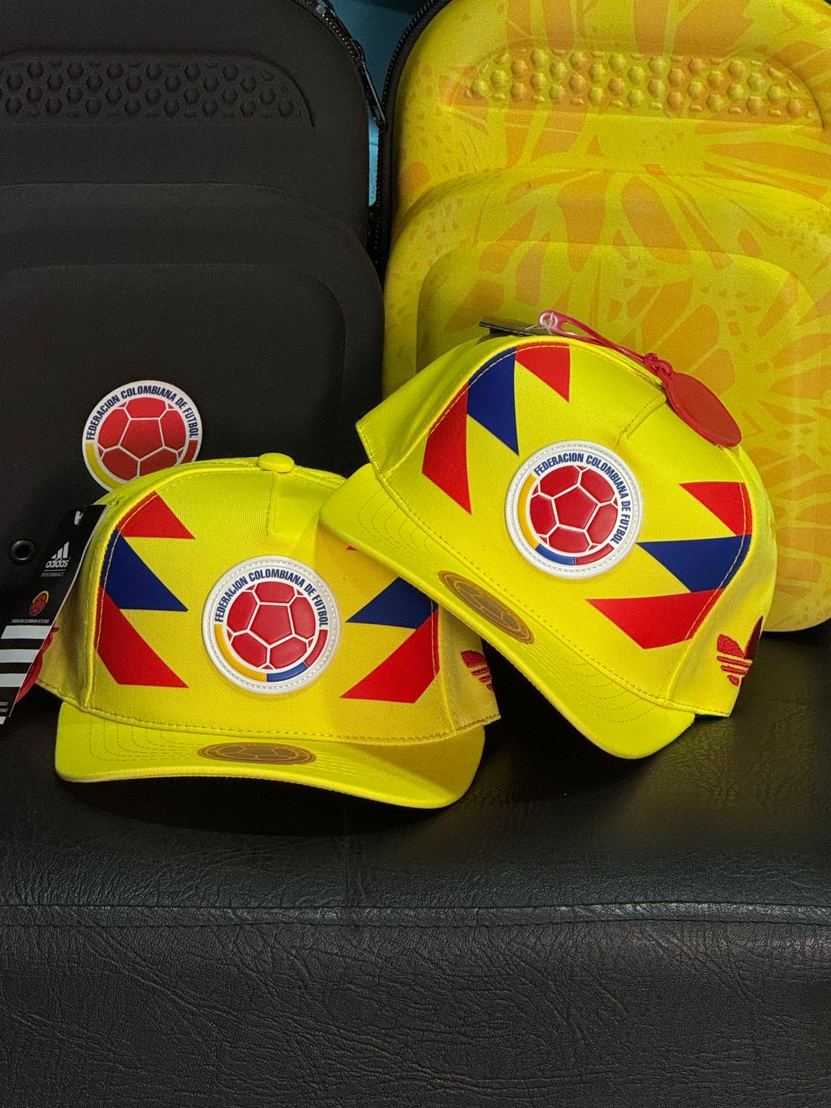 Gorra seleccion co amarilla en drill estampado tri color